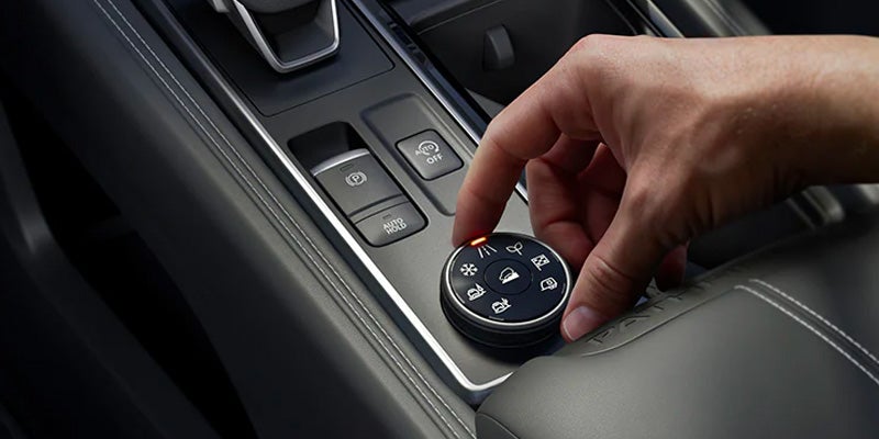 Safety feature drive modes available in the 2025 Nissan Pathfinder in Pompano Beach, FL